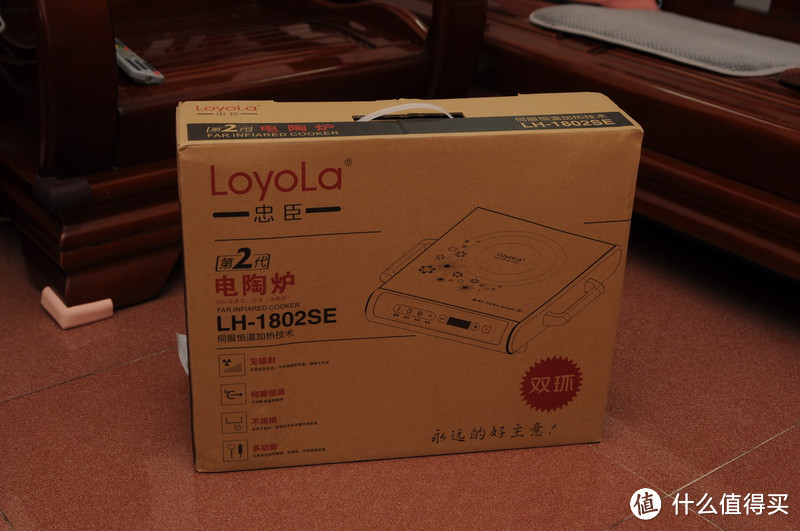 loyola 忠臣 LH-1802SE 电陶炉 与 Midea 美的电磁炉对比评测。