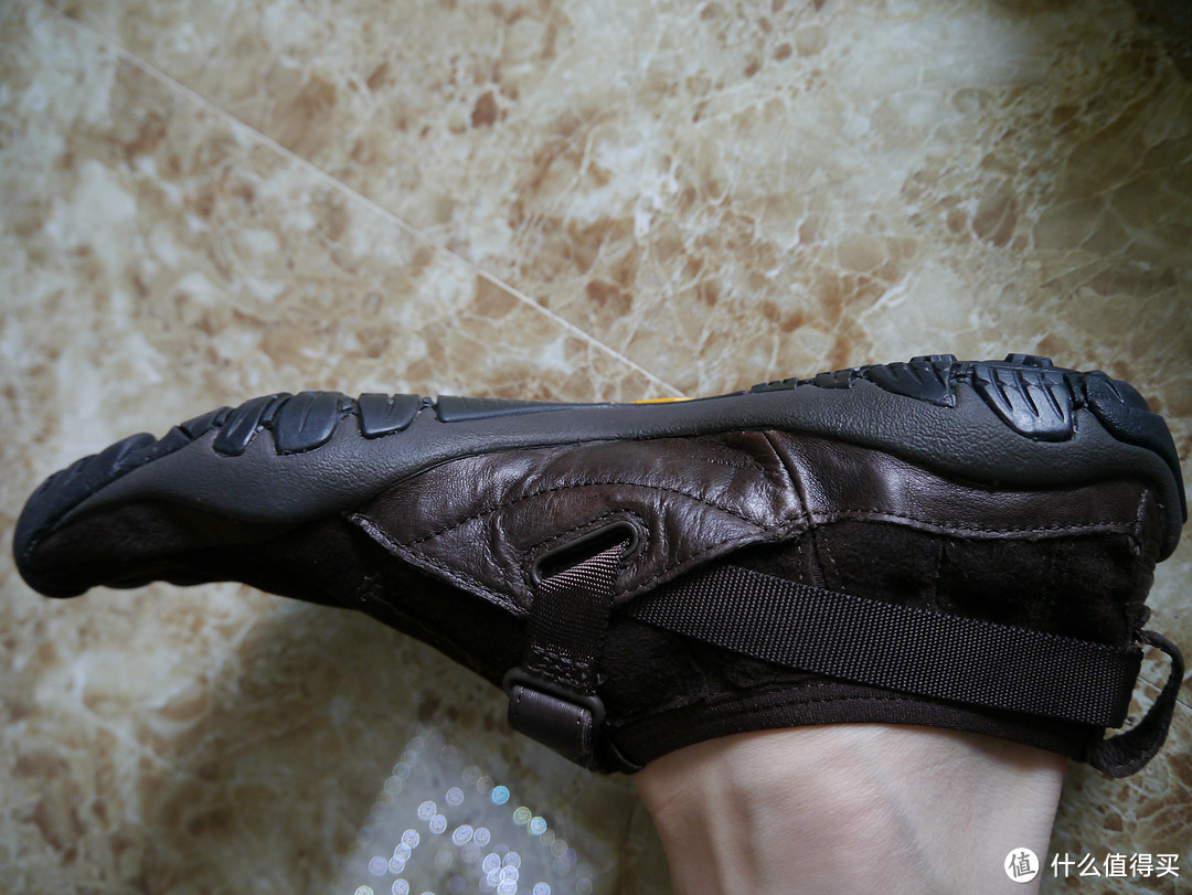 神价格的 Vibram FiveFingers KSO Trek 男款 越野五趾鞋,迟来的晒单。