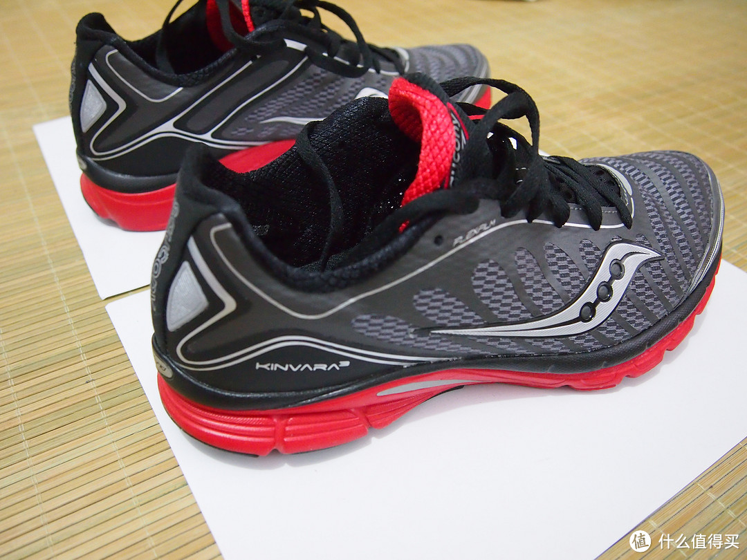 看到今晚又爆料，晒首次海淘 Saucony 索康尼 Kinvara 3 男款跑鞋