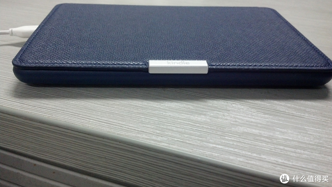 刚刚到货的 Kindle PaperWhite 墨水蓝色 原装套