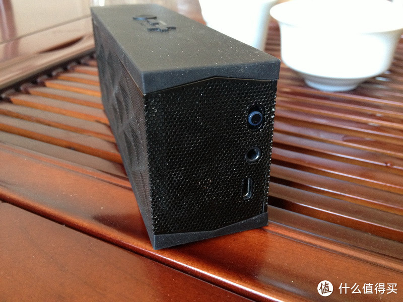 Jawbone JAMBOX 蓝牙无线便携音箱 官翻版 开苞图