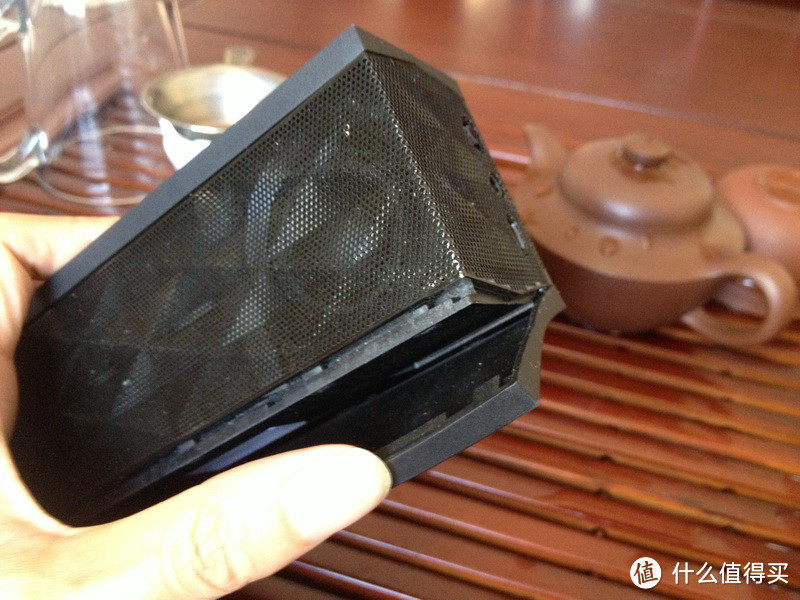 Jawbone JAMBOX 蓝牙无线便携音箱 官翻版 开苞图