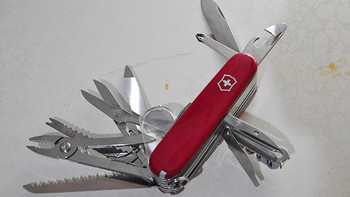 晒晒京东购入的 VICTORINOX 瑞士军刀 标准系列 瑞士冠军 1.6795 + Zippo火机 