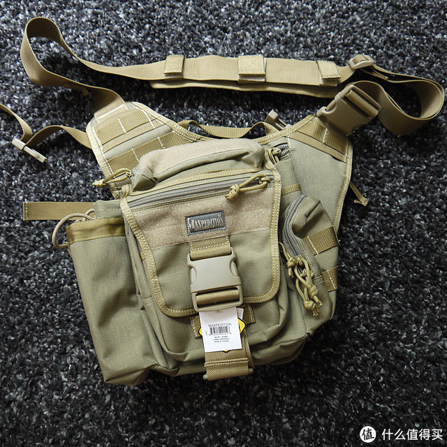 “美马”  Maxpedition 马盖先 jumbo versipack 应该是机动”激动“鞍袋的说