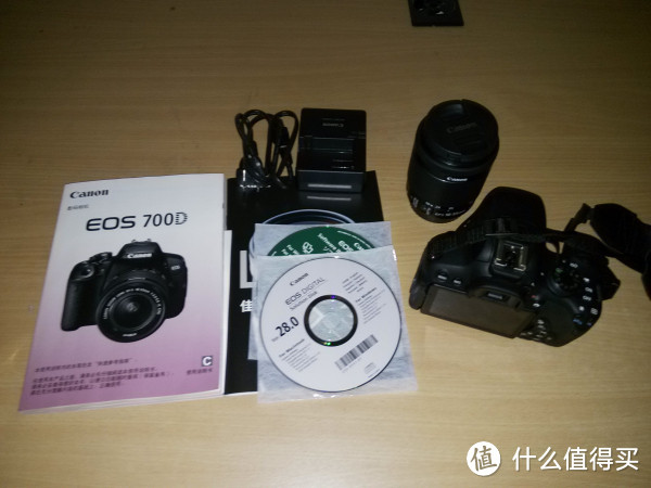 终于买到手单反啦！先来晒单，求指教—— Canon 佳能 EOS 700D 单反套机