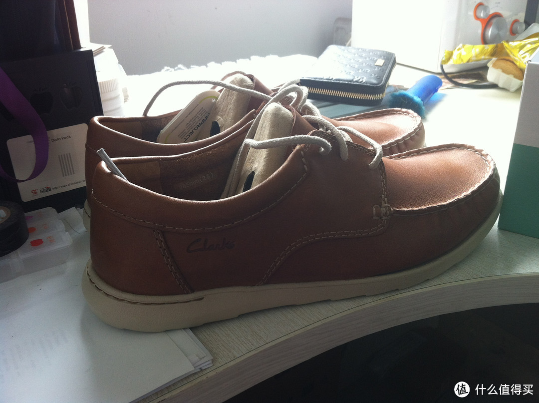 亚马逊神价格的 Clarks 男鞋 Redruth Go 2035309 + General Pace5 2035271 两双等于一双专柜价