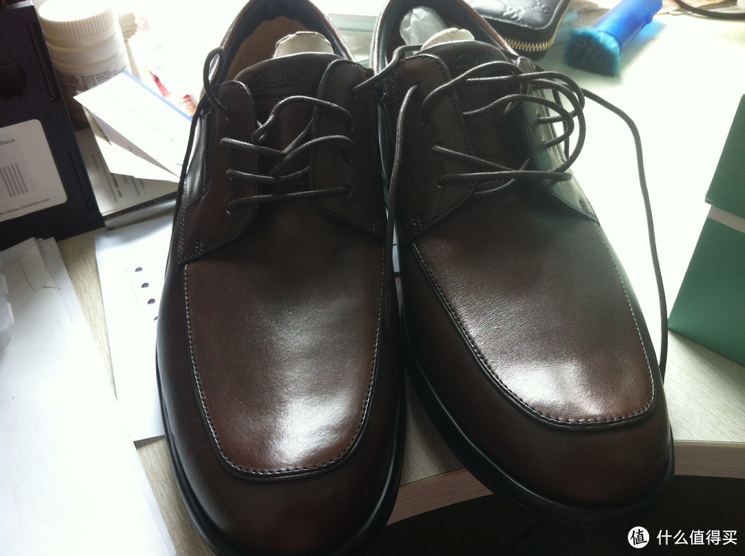 亚马逊神价格的 Clarks 男鞋 Redruth Go 2035309 + General Pace5 2035271 两双等于一双专柜价