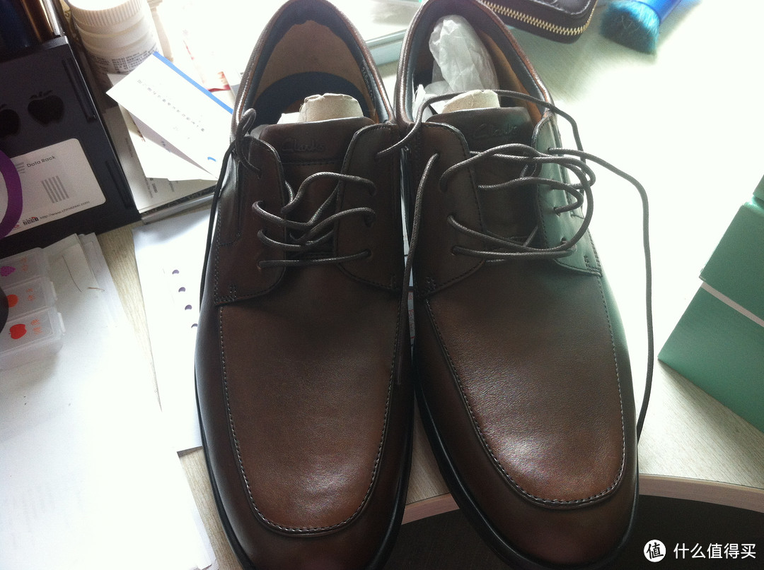 亚马逊神价格的 Clarks 男鞋 Redruth Go 2035309 + General Pace5 2035271 两双等于一双专柜价