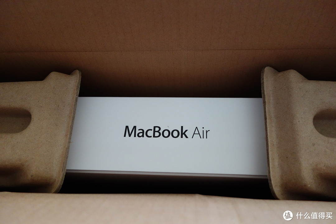 MacBook Air  13寸 港版定制8G 新鲜到手 火辣多图·····