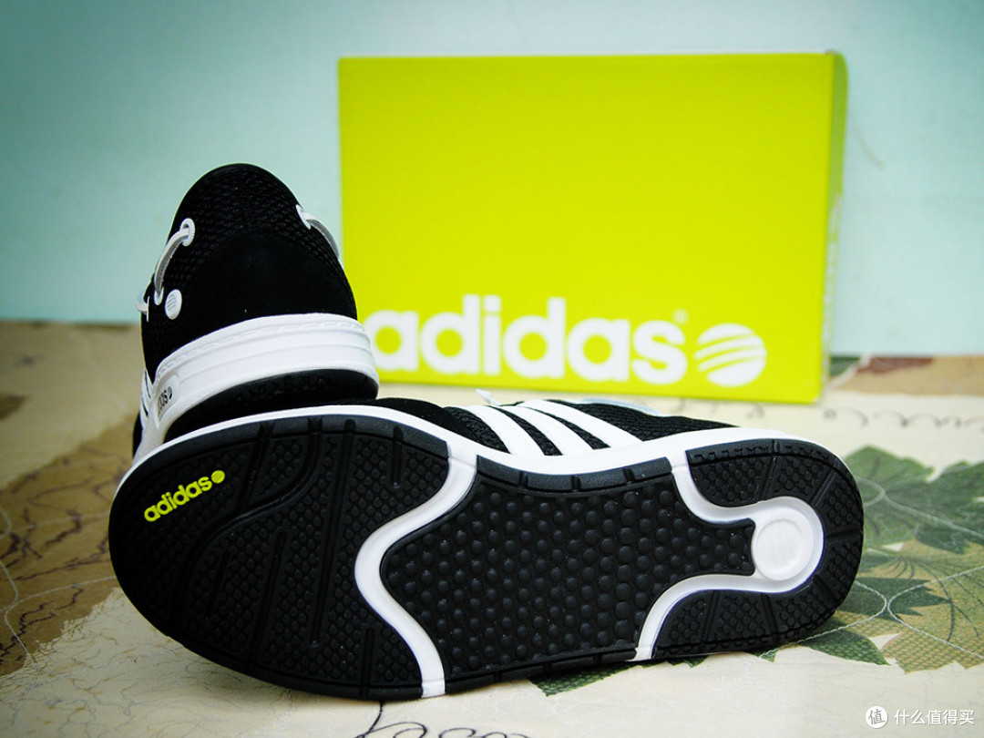 时尚与舒适并存—— adidas 阿迪达斯 NEO SUMMER U44737 休闲鞋