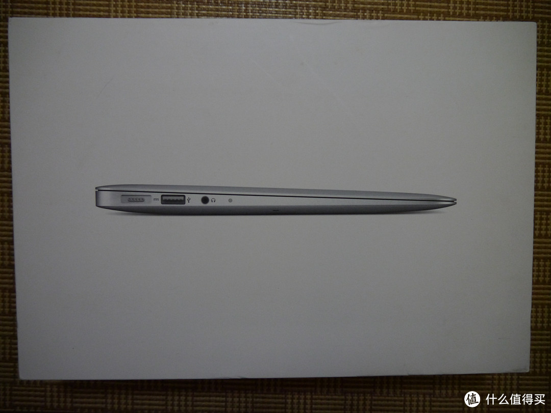 2013款 MacBook Air 11寸香港人肉带回。这次我要还是称屌丝是不是会被揍？