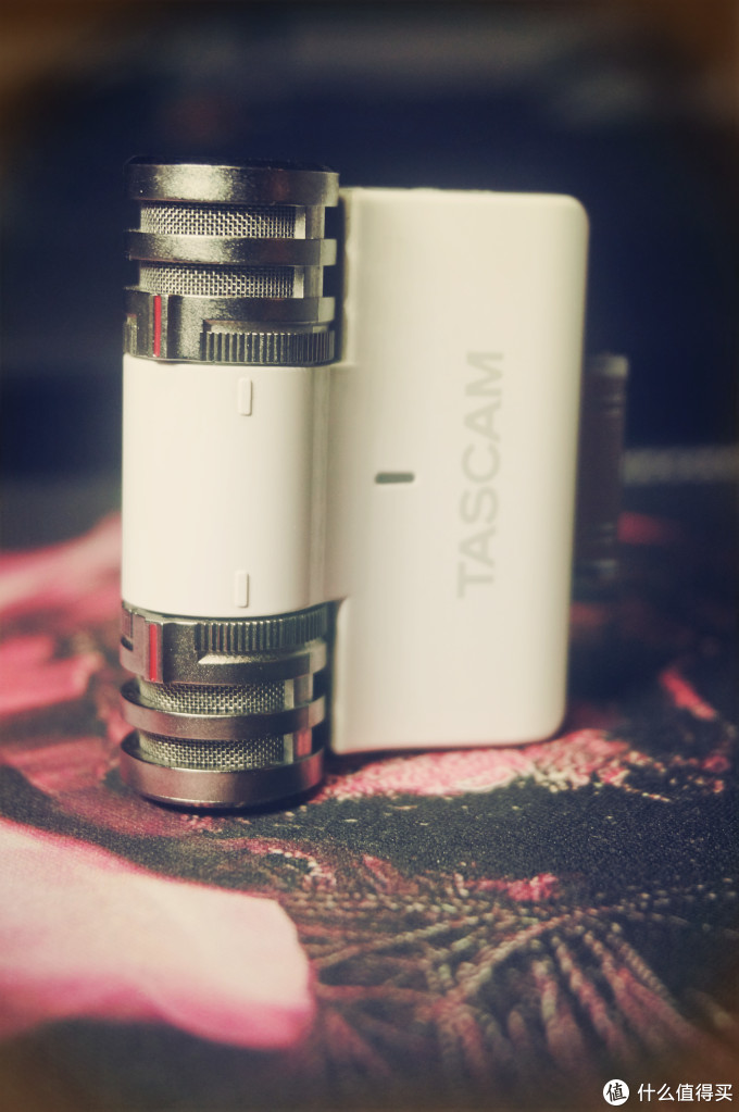 手机大魔术———TASCAM 达斯冠 iM2 IOS设备外置麦克风