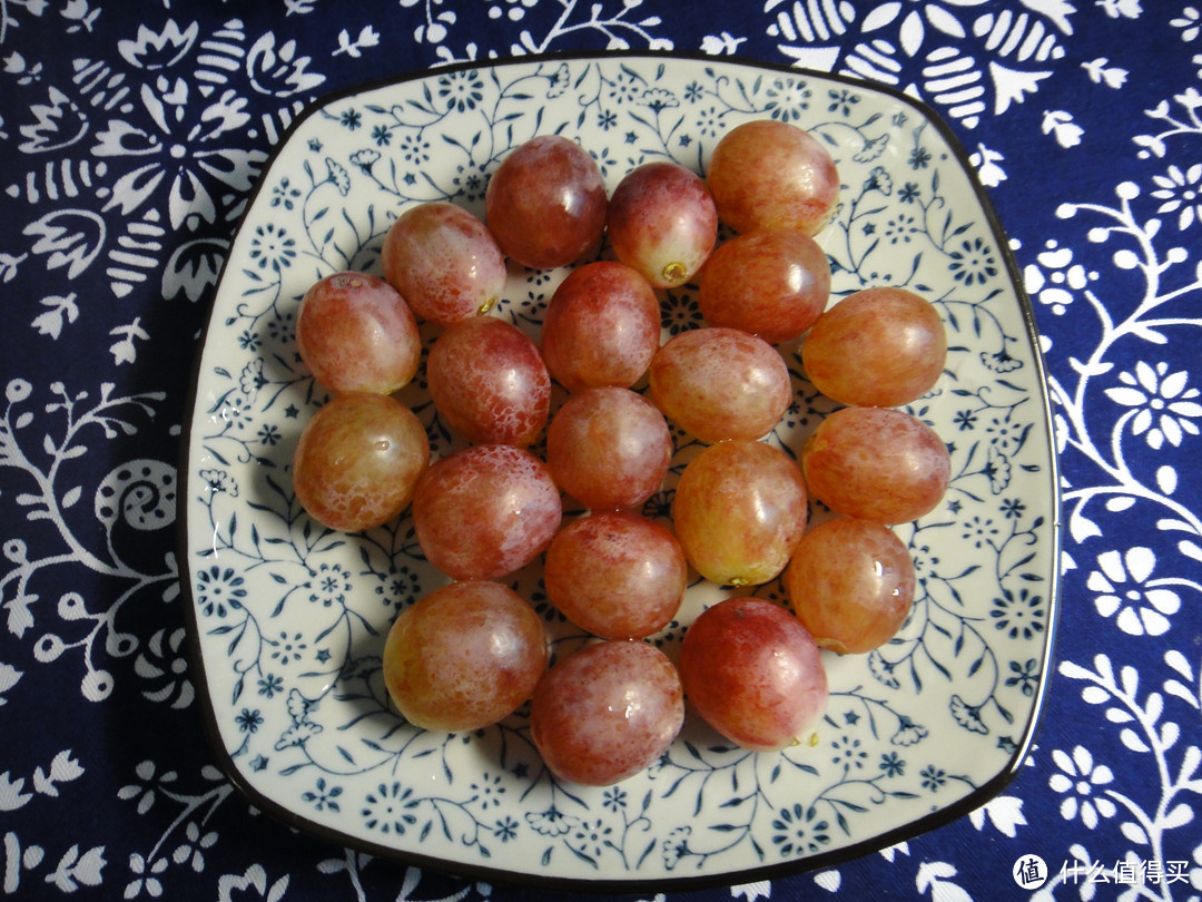 深夜食堂——芝麻盐拌饭，章鱼香肠配煎蛋