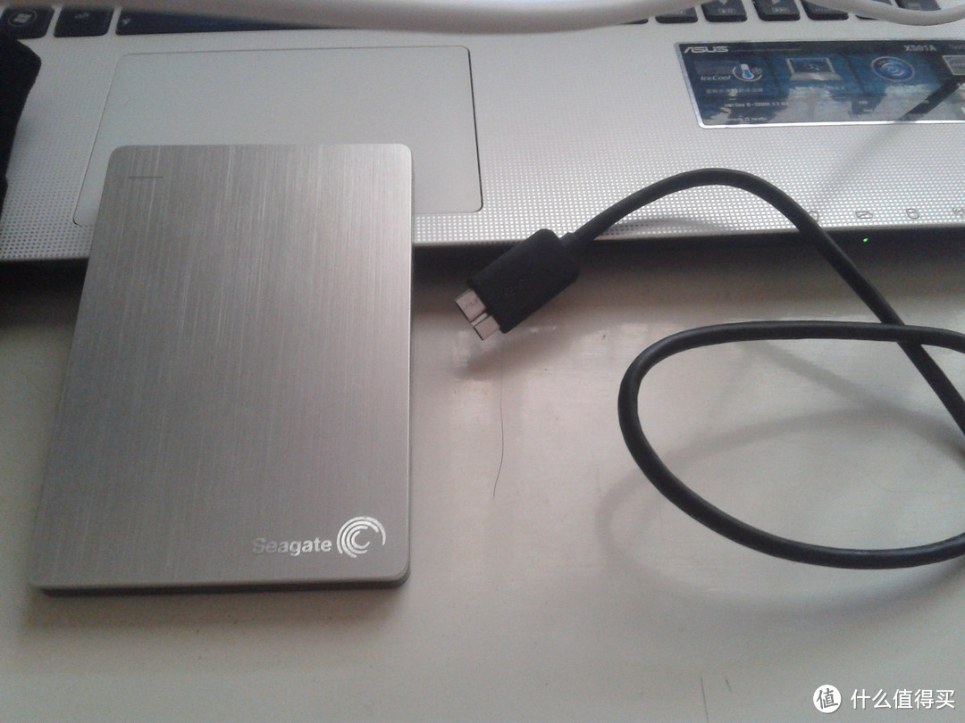 外貌控—— 希捷 全球至薄9.6mm SLIM 500G USB 3.0移动硬盘