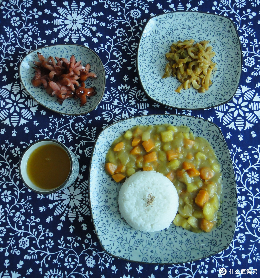 深夜食堂——咖喱配米饭，榨菜配小香肠