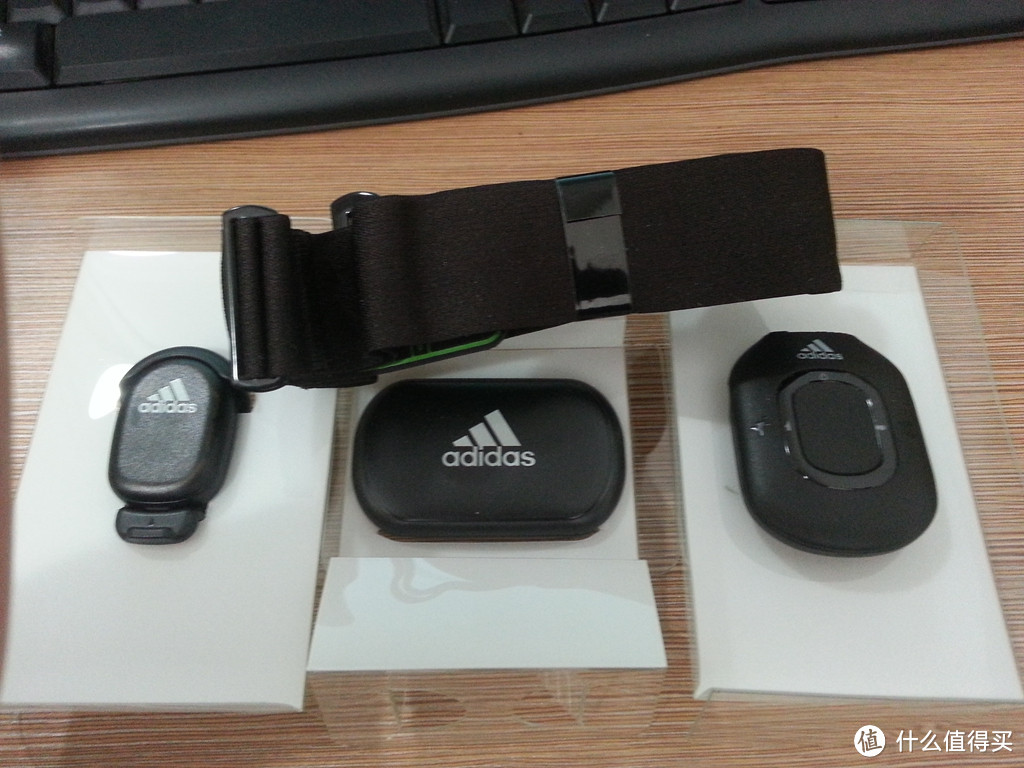 我的跑步小伙伴——adidas 阿迪达斯 micoach pacer 心率跑步计步器