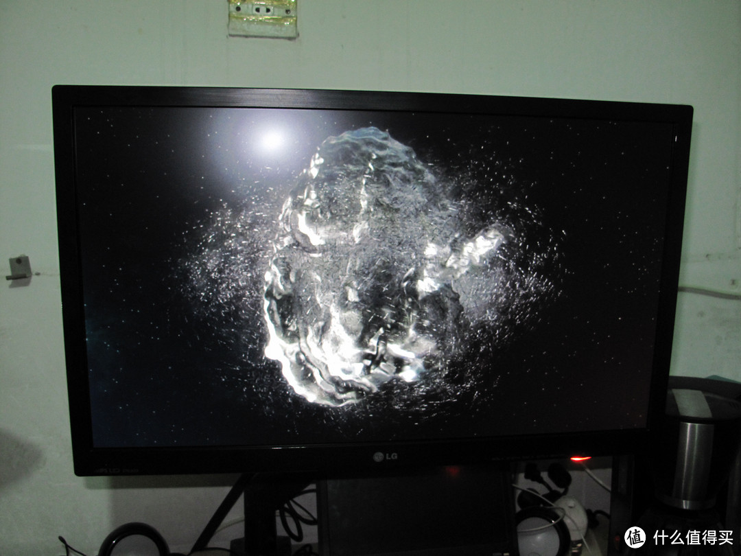 最快的27寸—— LG 27EA33V-B 27英寸LED背光IPS宽屏液晶显示器