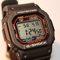 屌丝标配？CASIO 卡西欧 G-Shock 男款太阳能电波腕表（6局电波）GWM5610-1