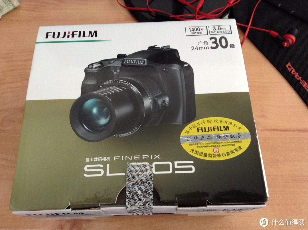 人参中的第一个相机：FUJIFILM 富士 FinePix SL305 数码相机 开箱+实拍