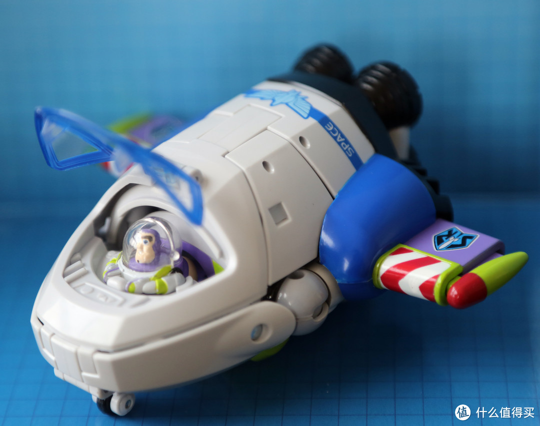 光年会变形—— Hasbro 孩之宝 迪斯尼25周年玩具总动员系列 变形金刚巴斯光年