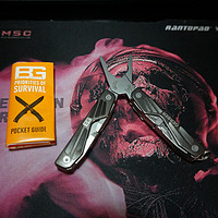 生存必备品----Gerber 戈博 Bear Grylls 贝尔系列 31-000750 多功能迷你求生工具钳及强大生存指南