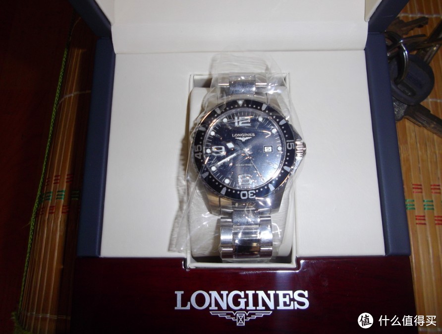 走秀网的白菜价  Longines 浪琴男表，  屌丝的相机拍的不清楚