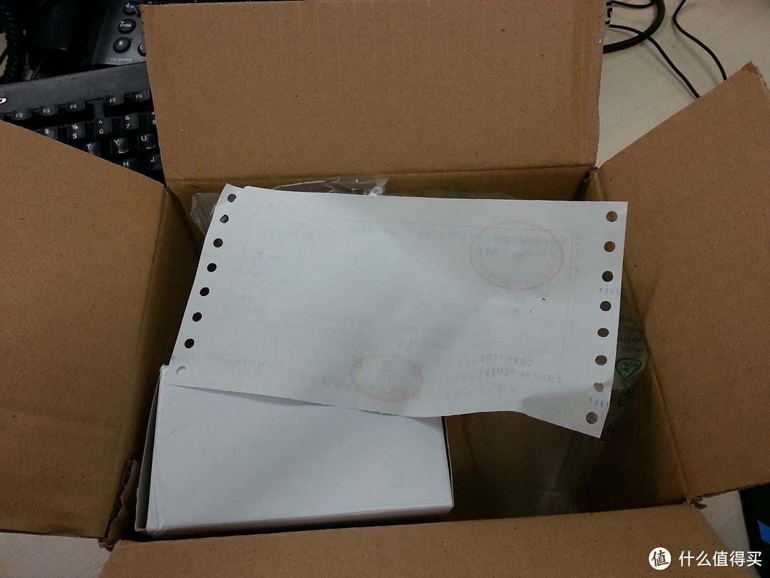 开箱，那张纸是亚马逊的配送单