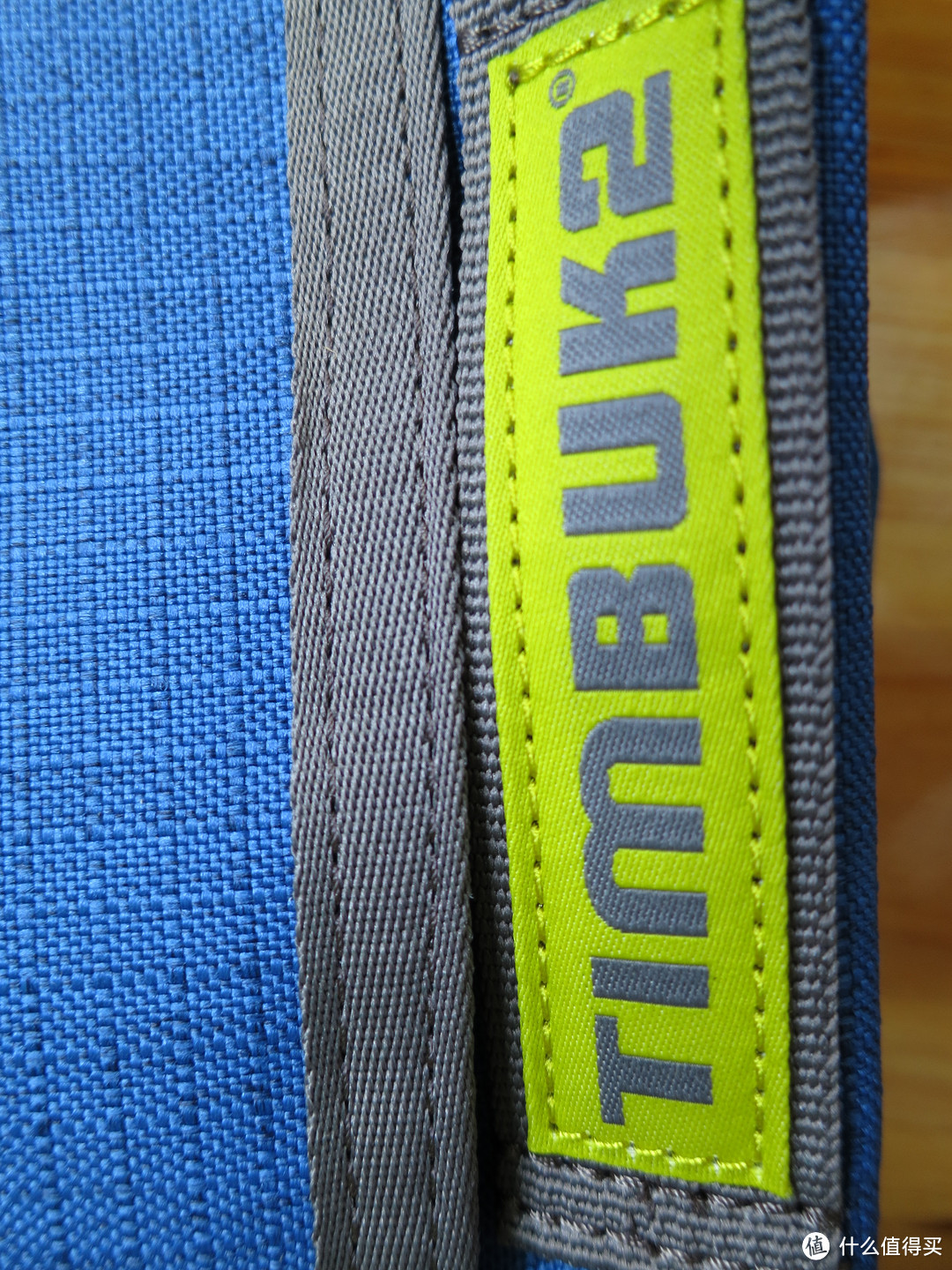 很骚黄色的Timbuk2 LOGO