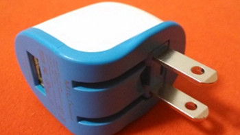 号称全球最小的折叠充电器——MiLi pocketpal HC-A30 折叠式USB充电器
