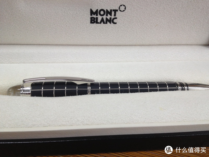 京东第三方购入MontBlanc 万宝龙 星际行者系列 格子纹 幼线签字笔 25609