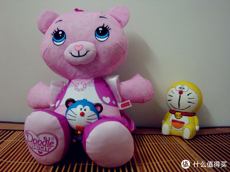 送给小侄女的礼物：Fisher-Price 费雪 Doodle Bear Rose 小熊娃娃