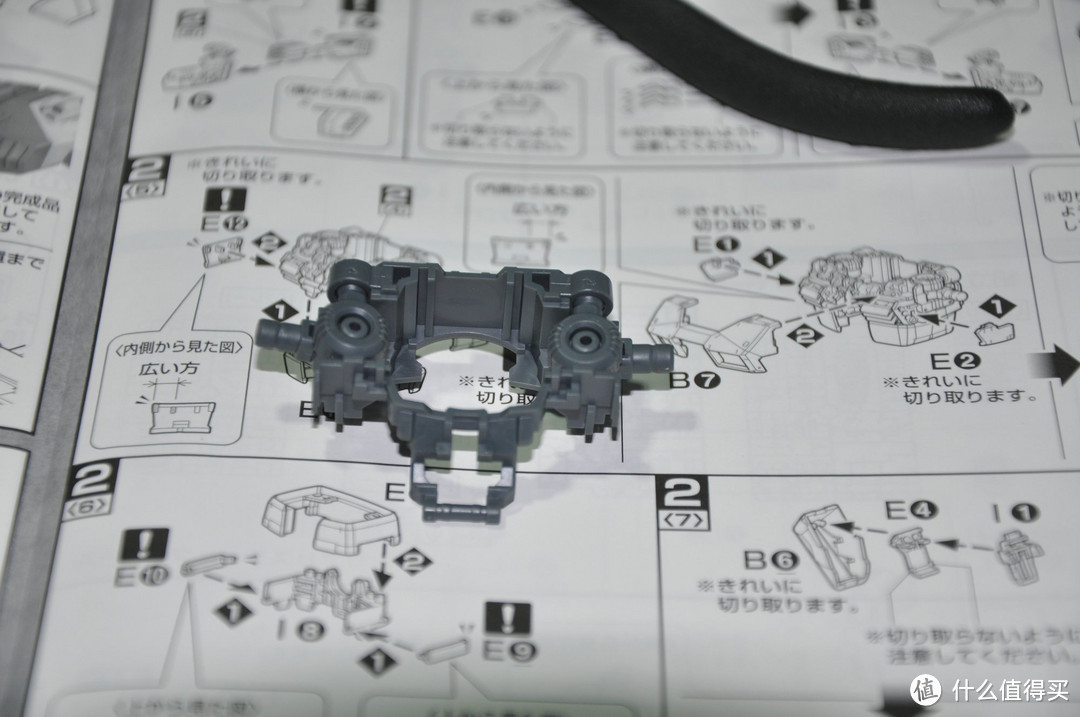 万代高达MG 1/100 RX-78-2 GUNDAM 3.0 开箱到素组完成 170P杀内存 红有三客串