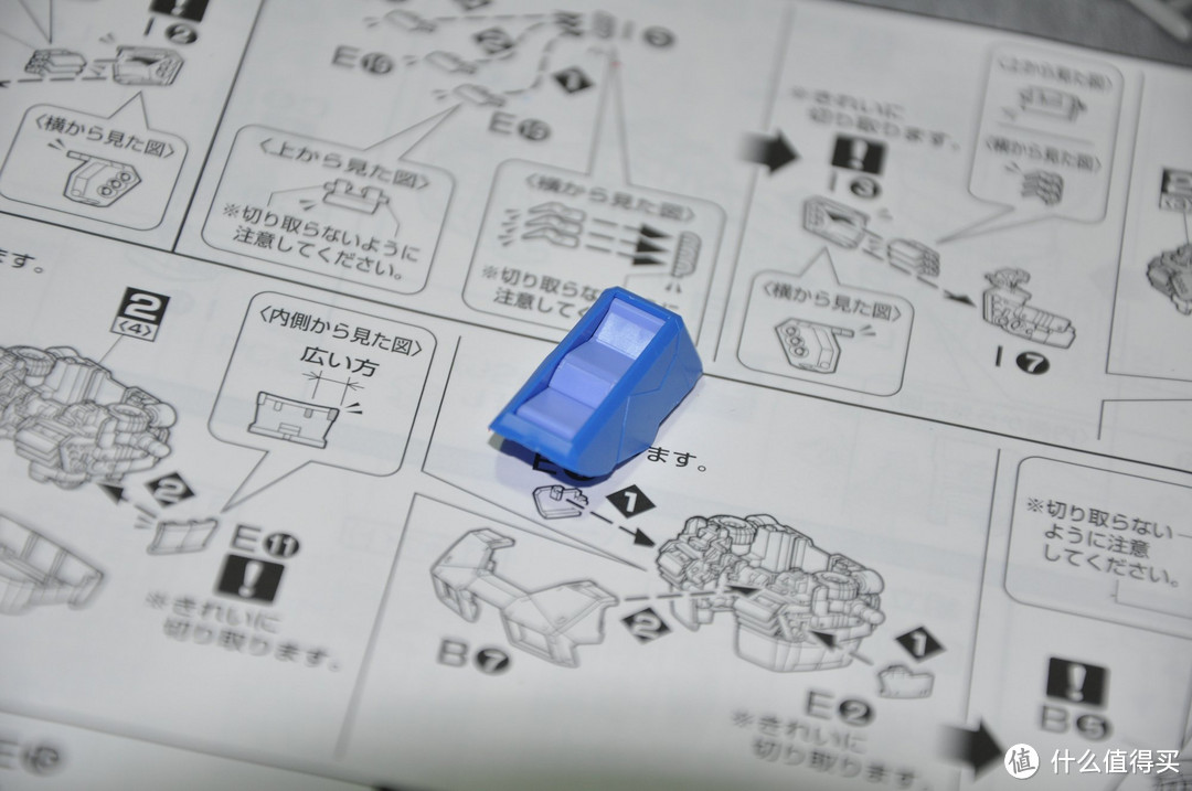 万代高达MG 1/100 RX-78-2 GUNDAM 3.0 开箱到素组完成 170P杀内存 红有三客串