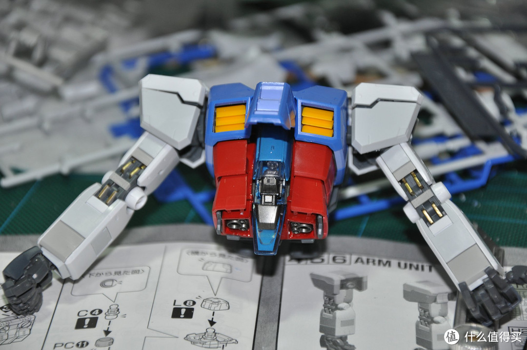 万代高达MG 1/100 RX-78-2 GUNDAM 3.0 开箱到素组完成 170P杀内存 红有三客串