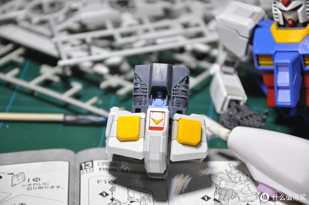 万代高达MG 1/100 RX-78-2 GUNDAM 3.0 开箱到素组完成 170P杀内存 红有三客串