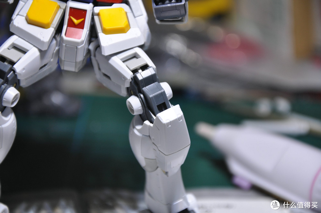 万代高达MG 1/100 RX-78-2 GUNDAM 3.0 开箱到素组完成 170P杀内存 红有三客串