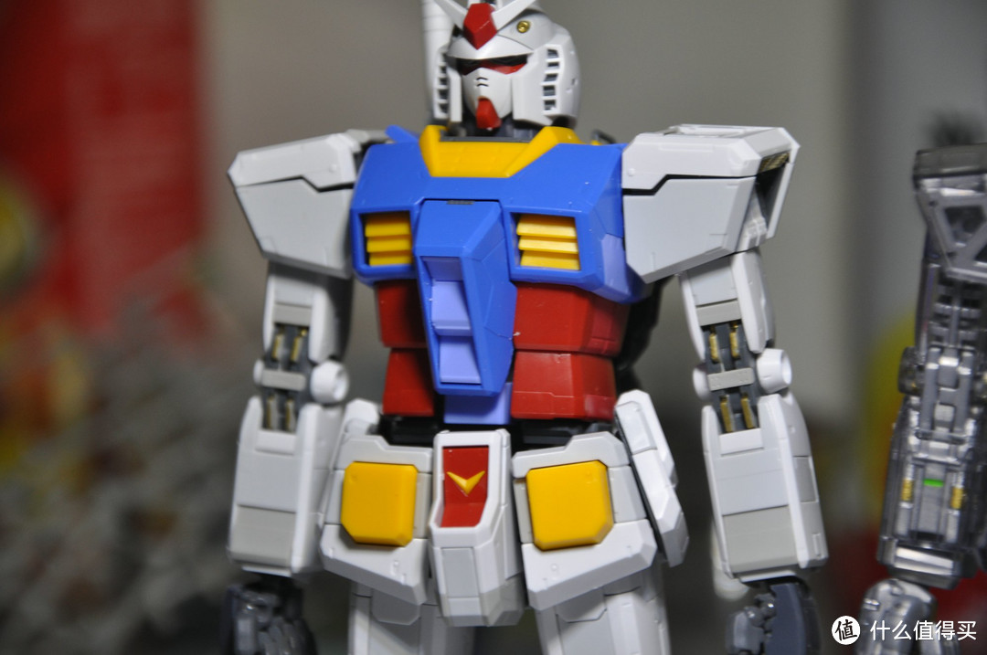 万代高达MG 1/100 RX-78-2 GUNDAM 3.0 开箱到素组完成 170P杀内存 红有三客串