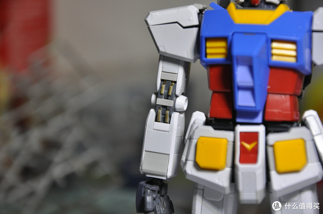 万代高达MG 1/100 RX-78-2 GUNDAM 3.0 开箱到素组完成 170P杀内存 红有三客串