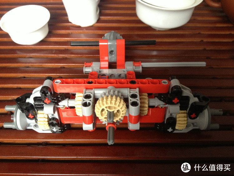 儿子的生日礼物：LEGO 乐高 机械组 Technic 9398 四驱越野遥控车