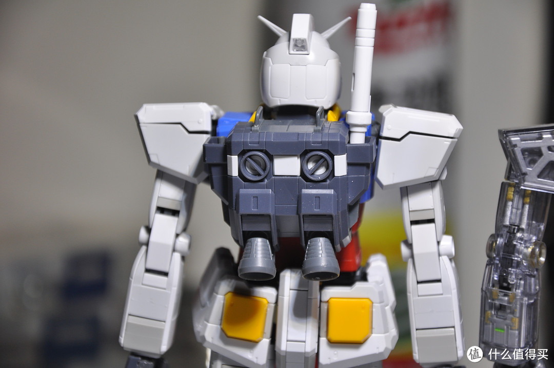 万代高达MG 1/100 RX-78-2 GUNDAM 3.0 开箱到素组完成 170P杀内存 红有三客串