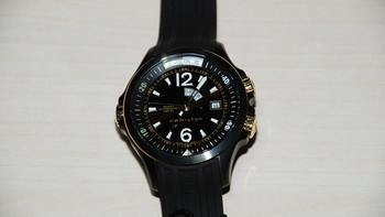 “黑+金”低调的华丽——Hamilton 汉密尔顿 Khaki Navy GMT 卡其海军系列 男士两地时机械腕表，外加山寨皮带款式