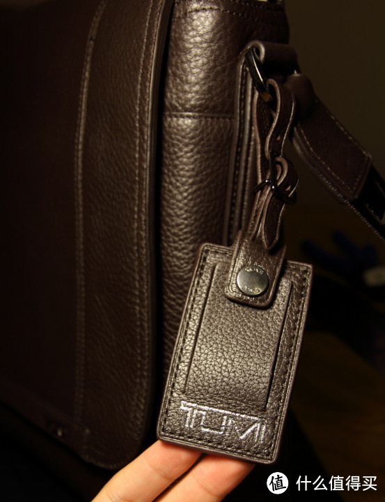 Tumi Luggage Centro Verona Flap Messenger，漂洋过海一个月呀！