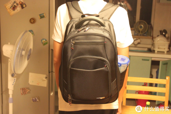 Samsonite 新秀丽 Xenon 2系列 Laptop Backpack 笔记本电脑双肩包 晒物广场:今日好晒单 乐心计步器、CASIO机械迷城、人体工学椅、神价索尼3NL、白菜声波牙刷、Samsonite双肩包、MacBook Pro