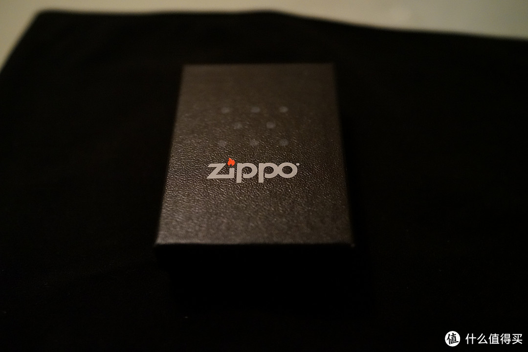 Zippo 烈焰红唇，高抛光铬合金，爱不释手！