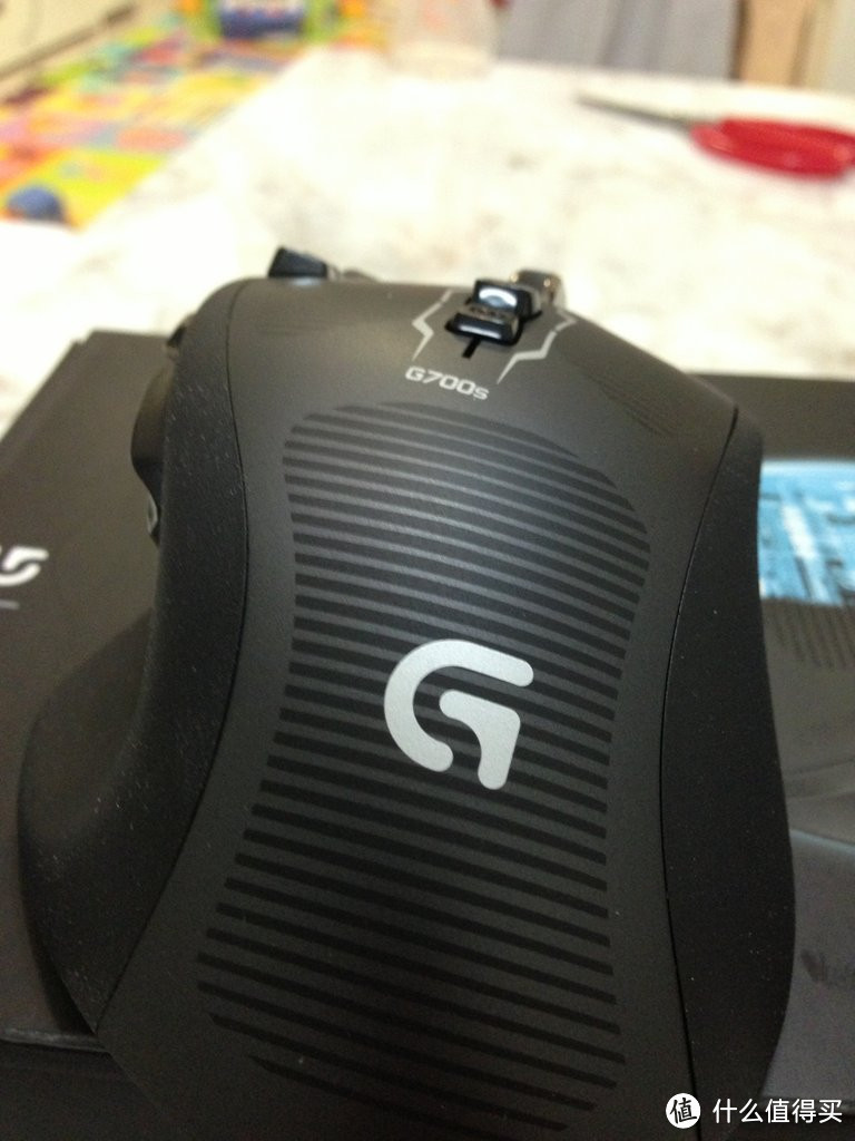 Logitech 罗技 新老游戏旗舰鼠标 G700s VS G700