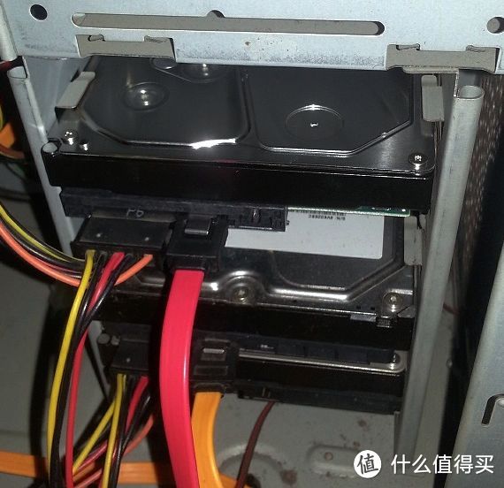 关于 Toshiba东芝 DT01ACA300 台式机硬盘（3TB/单碟1T/7200转/64M）