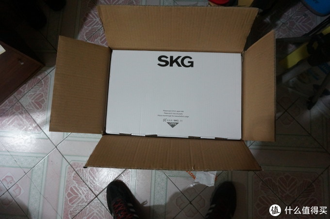 小清新设计,小巧实用——SKG家用真空吸尘器SKG3835