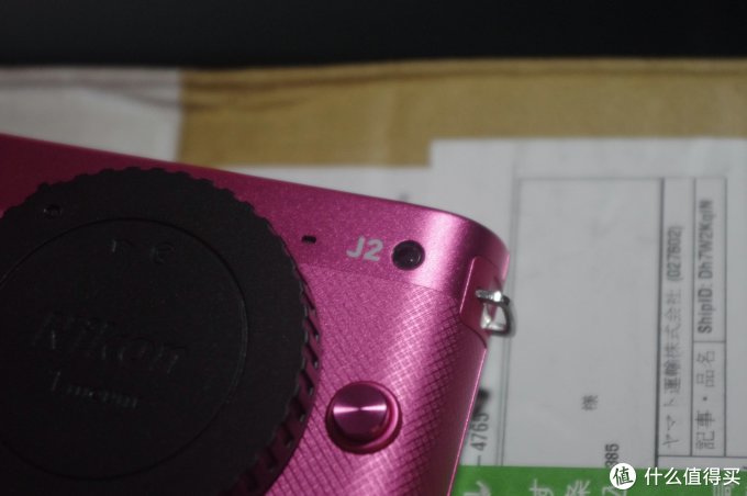 那一抹粉红色的骚:Nikon 尼康 J2 单镜头相机