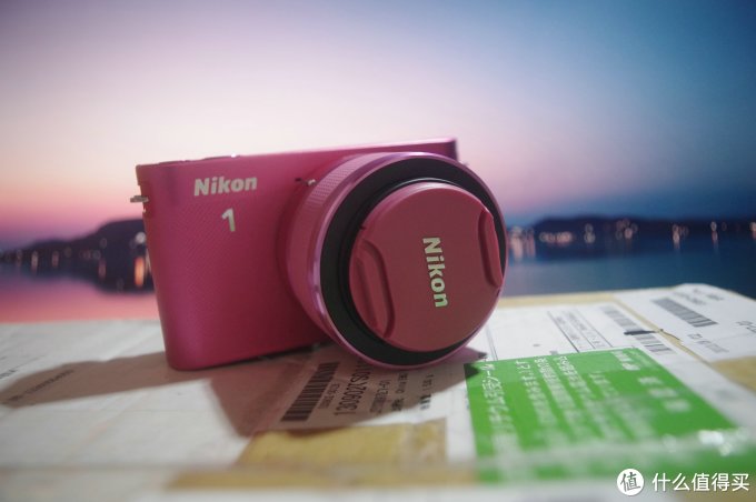 那一抹粉红色的骚:Nikon 尼康 J2 单镜头相机