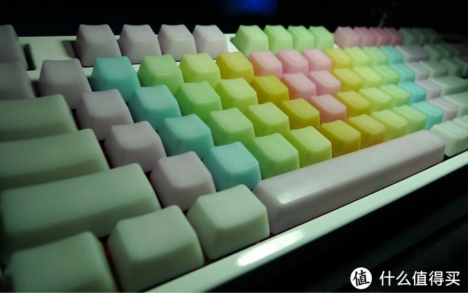 让人忍不住流口水的键盘  ducky 9008S+ 果冻彩虹键帽（多图）